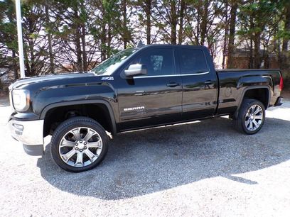Used 2017 GMC Sierra 1500 SLE w/ SLE Value Package