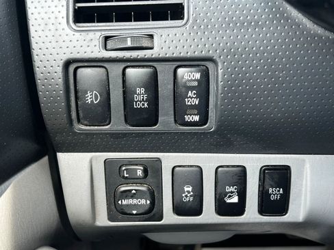 Used 2012 Toyota Tacoma 4x4 Access Cab V6 w/ TRD Off-Road Pkg image 21