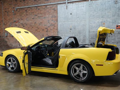 Used 2003 Ford Mustang Cobra image 43
