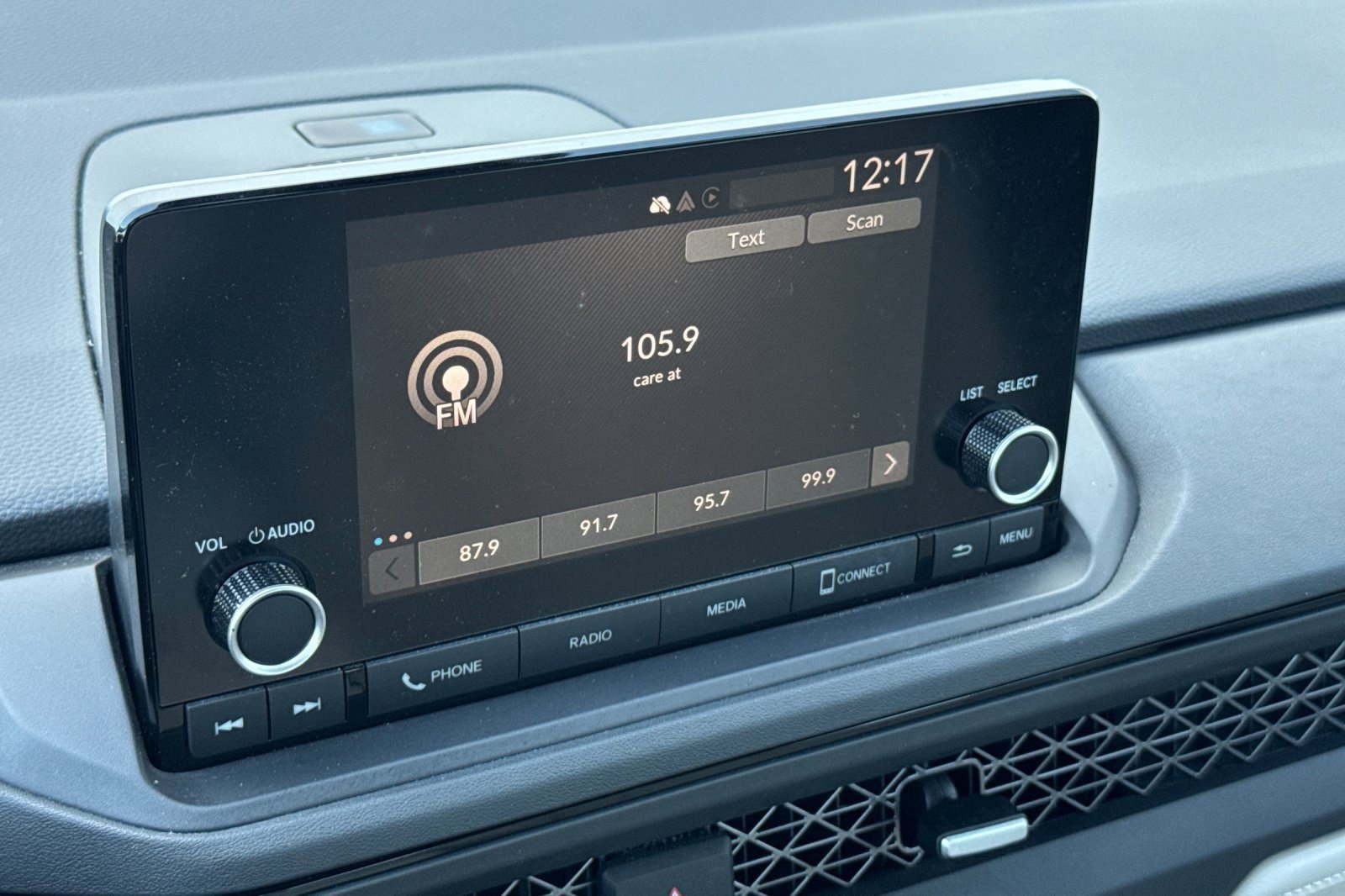 Certified 2023 Honda Accord EX image 21