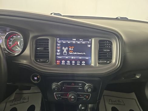 Used 2023 Dodge Charger SXT w/ Plus Group RWD image 10