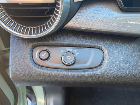 Used 2025 Chevrolet Trax ACTIV w/ Driver Confidence Package image 10