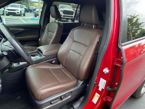 Used 2025 Honda Passport EX-L image 15