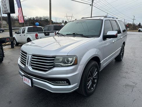 Used 2015 Lincoln Navigator 4WD image 8