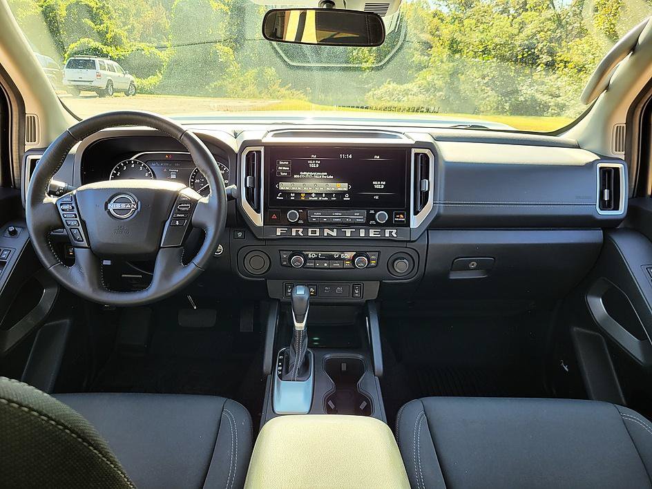 Certified 2025 Nissan Frontier SV w/ SV Convenience Package RWD image 29