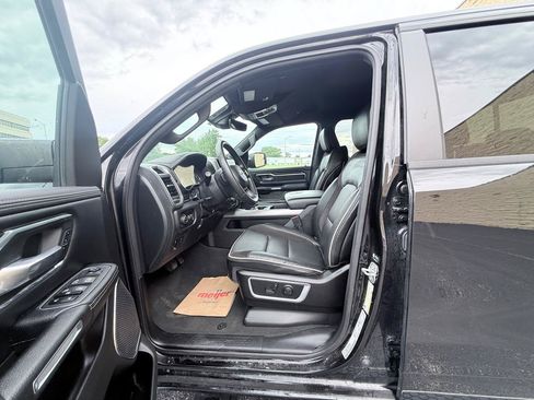Used 2024 RAM 1500 Laramie AWD/4WD image 10
