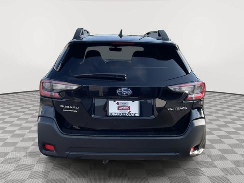 Used 2024 Subaru Outback Premium AWD/4WD image 11