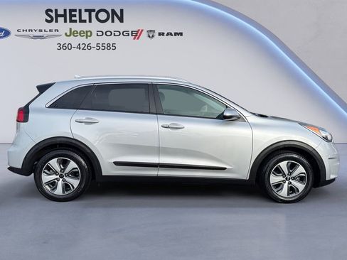 Used 2019 Kia Niro LX image 6