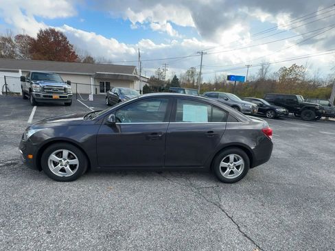 Used 2016 Chevrolet Cruze LT w/ Sun And Sound Package image 5