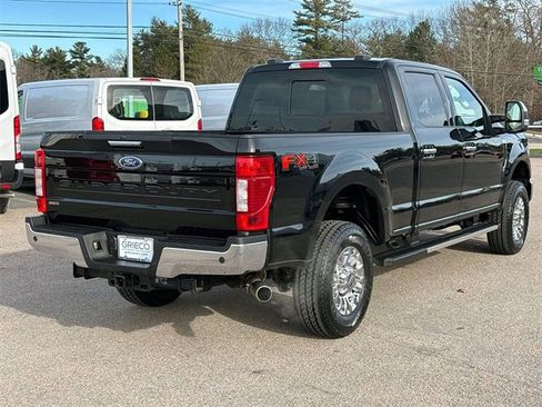Used 2022 Ford F250 XLT w/ XLT Premium Package image 3
