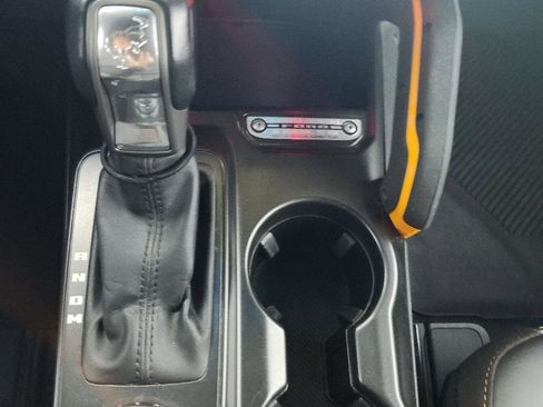 Used 2023 Ford Bronco Badlands image 18