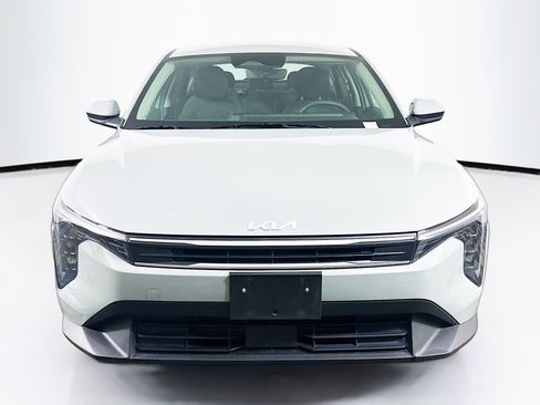 Used 2025 Kia K4 LXS image 2