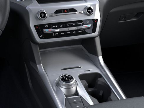 New 2024 Ford Explorer XLT w/ Equipment Group 202A image 15