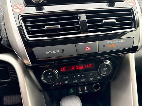 Used 2025 Mitsubishi Eclipse Cross SE AWD/4WD image 17