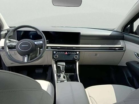 Used 2025 Hyundai Tucson SEL FWD image 9