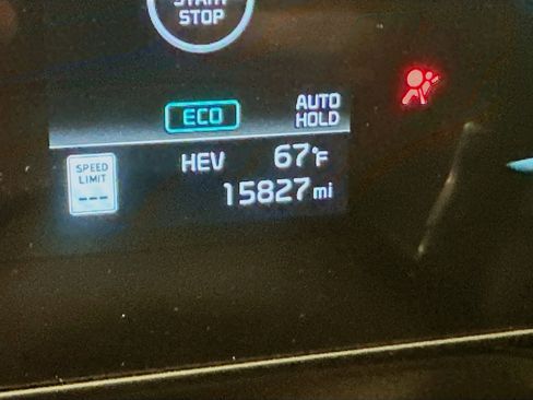 Used 2024 Kia Niro EX w/ EX Cold Weather Package image 19