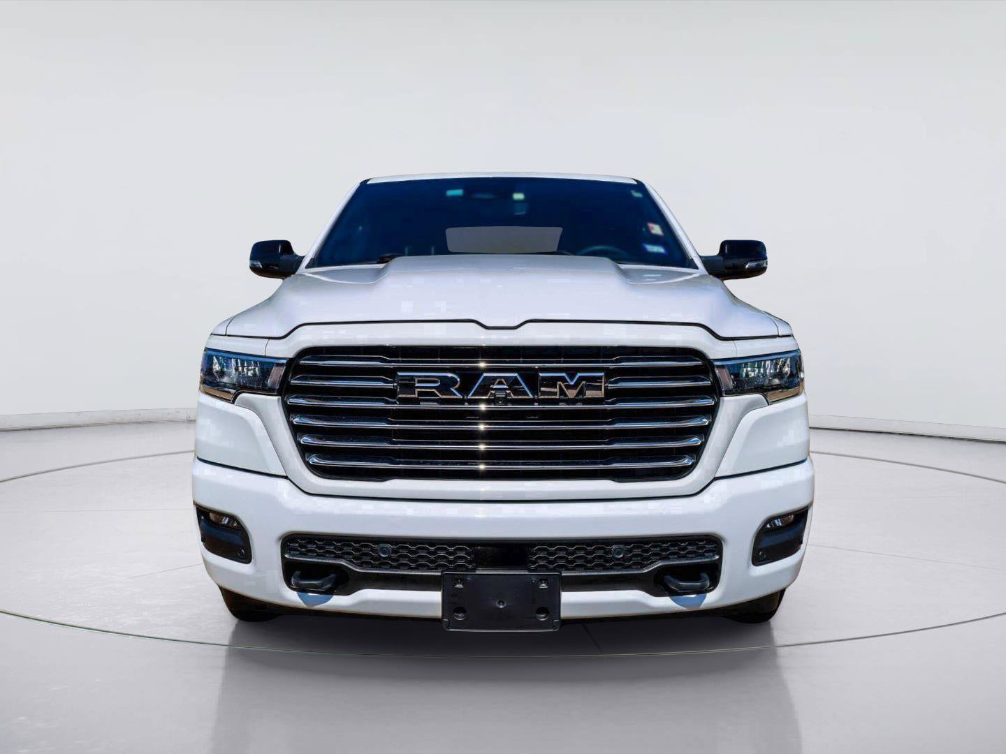 Used 2025 RAM 1500 Laramie w/ Laramie Southwest Edition AWD/4WD image 4