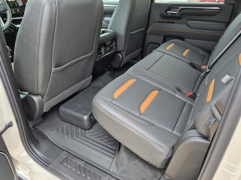 New 2026 GMC Sierra 2500 AT4 w/ AT4 Premium Plus Package AWD/4WD image 10