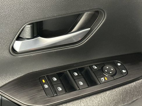 Certified 2025 Nissan Kicks SV FWD image 13