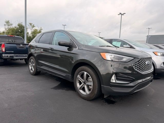 Certified 2023 Ford Edge SEL AWD/4WD image 3