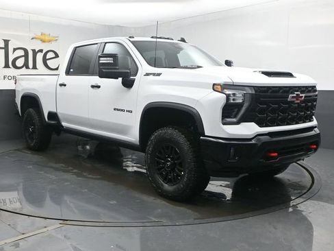New 2026 Chevrolet Silverado 2500 ZR2 w/ LPO, Dark Essentials Package image 29