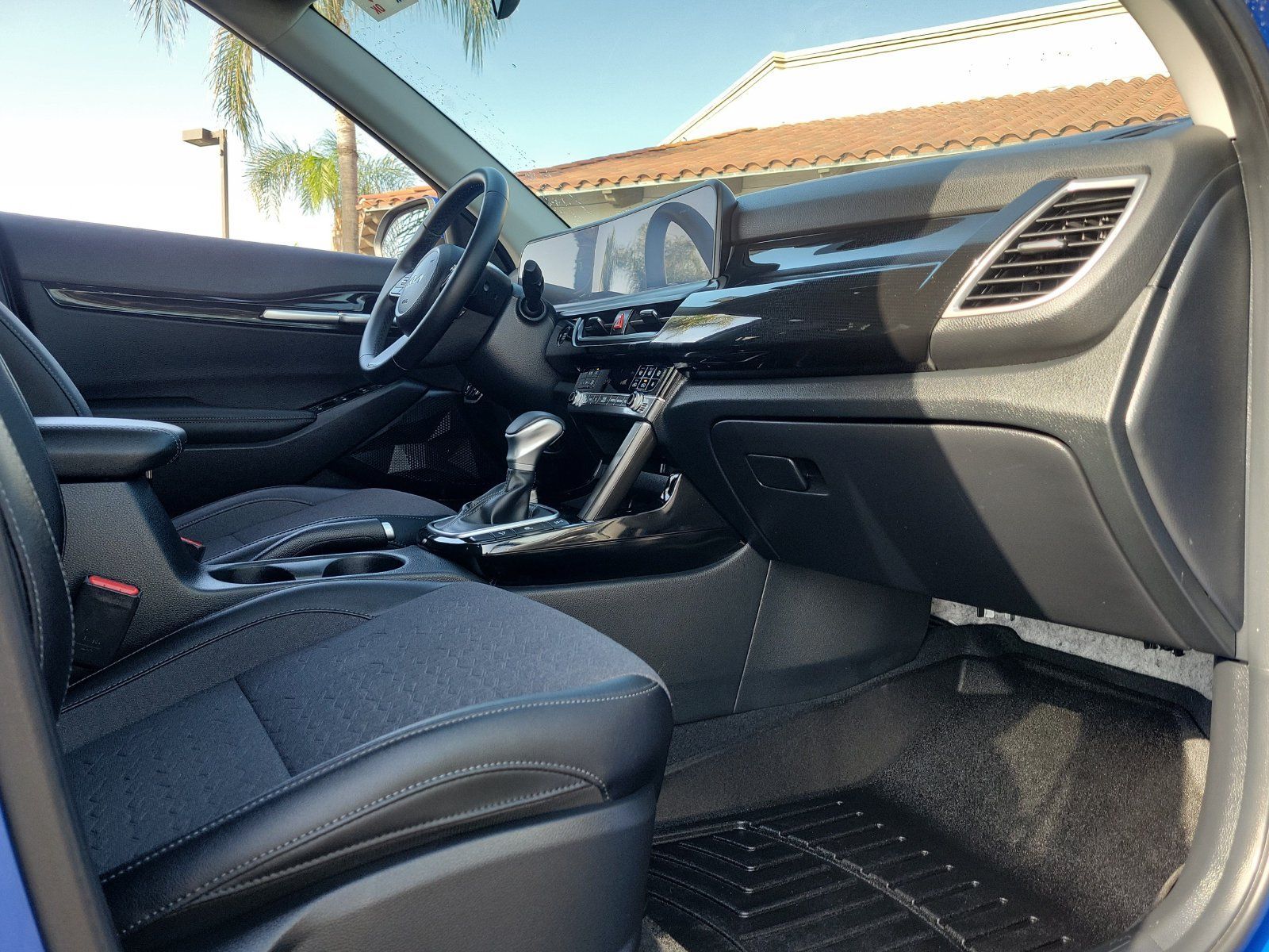 Used 2025 Kia Seltos S AWD/4WD image 24