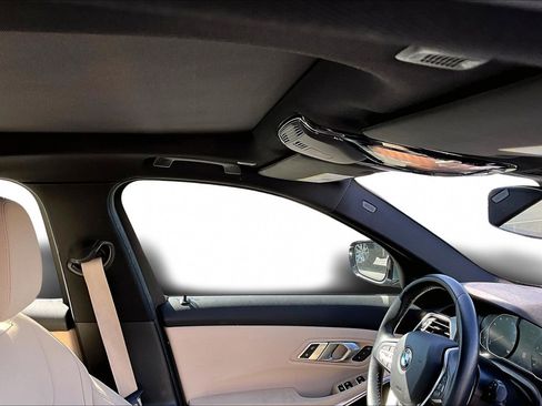 Used 2021 BMW 330i Sedan w/ Driving Assistance Package image 27