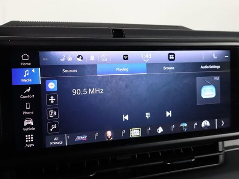 Used 2025 Jeep Wrangler Unlimited Sahara image 28