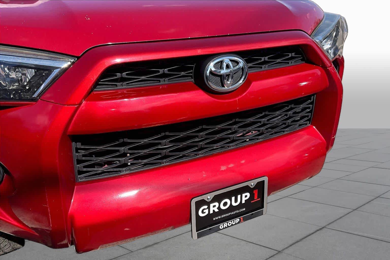 Used 2017 Toyota 4Runner SR5 RWD image 29