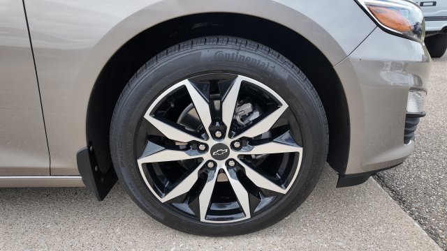 Used 2025 Chevrolet Malibu RS FWD image 9