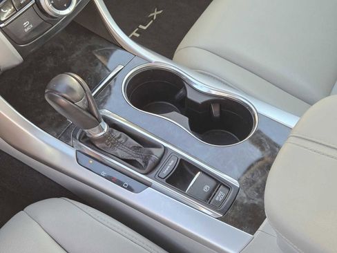 Used 2018 Acura TLX FWD image 29