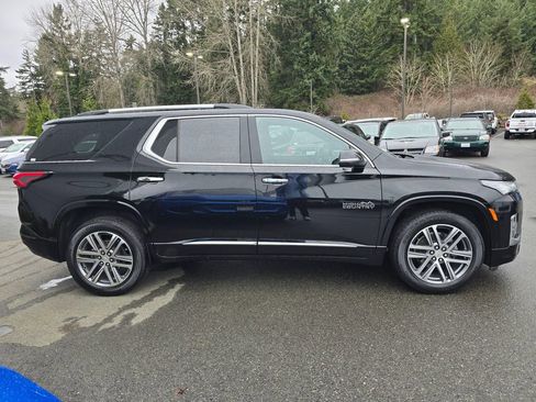 Used 2023 Chevrolet Traverse High Country w/ LPO, Floor Liner Package image 6