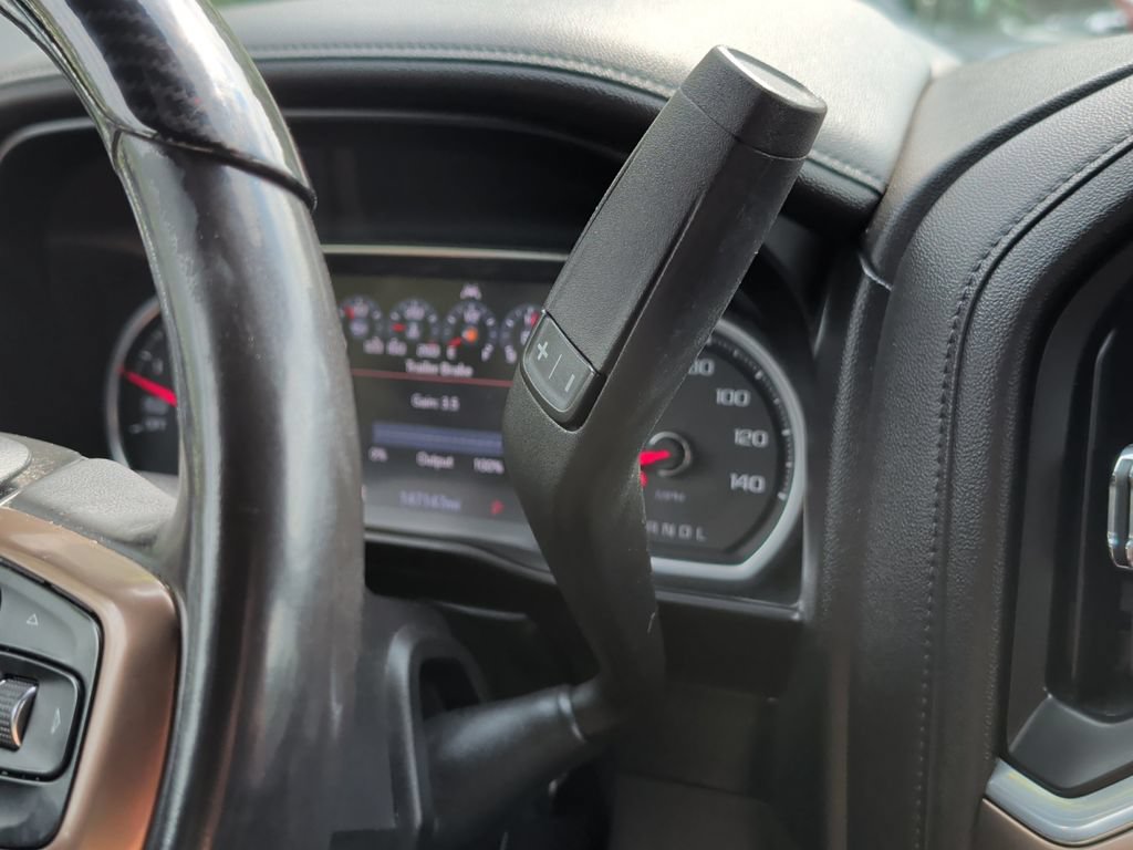 Used 2019 Chevrolet Silverado 1500 High Country w/ Technology Package AWD/4WD image 24