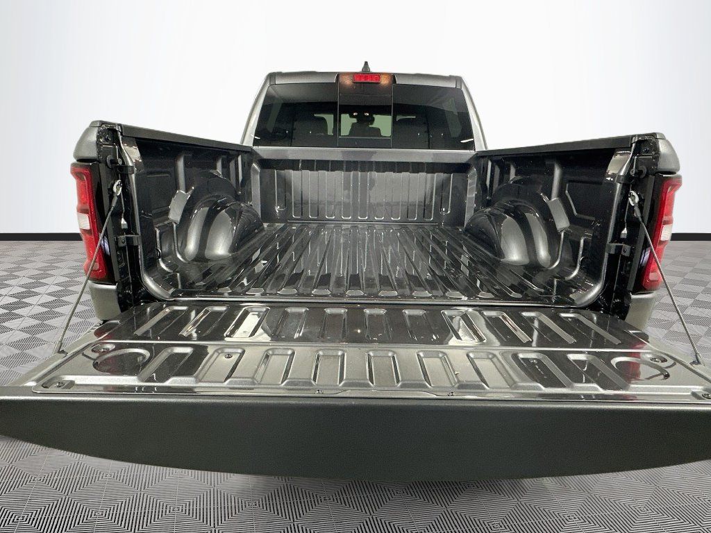 Used 2026 RAM 1500 Big Horn w/ Night Edition AWD/4WD image 25