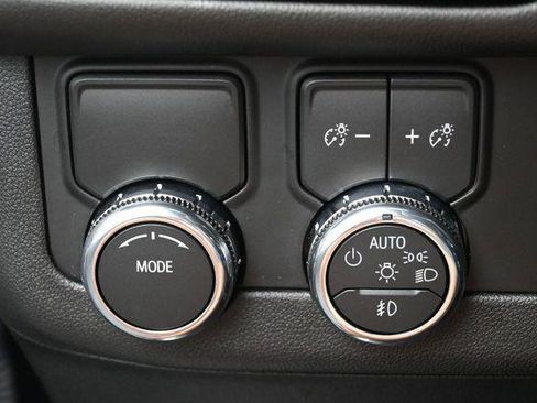 Used 2025 GMC Yukon Elevation w/ LPO, Floor Liner Package RWD image 16