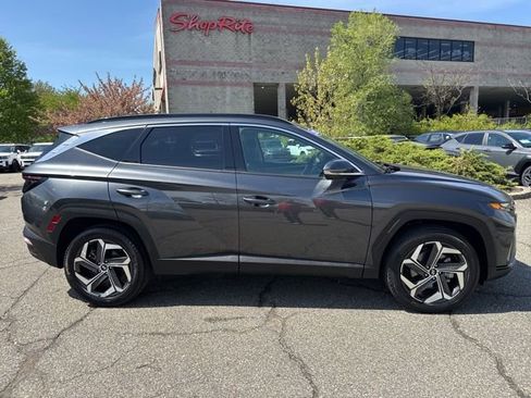 Used 2023 Hyundai Tucson Limited AWD/4WD image 15