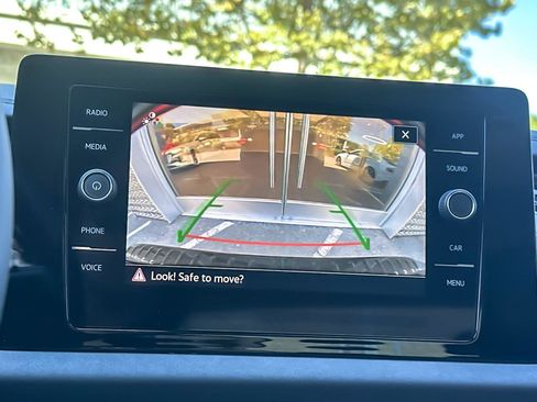 New 2025 Volkswagen Jetta SE image 17