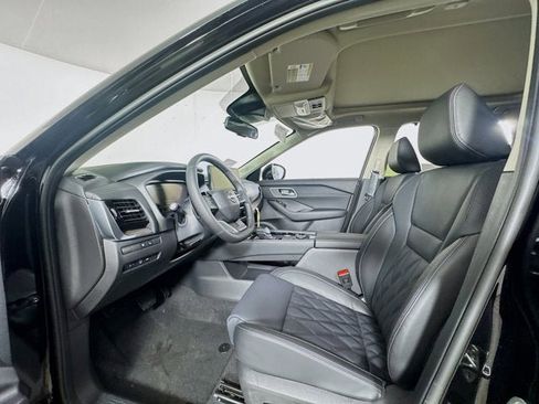 New 2026 Nissan Rogue Platinum w/ Tech Package image 19