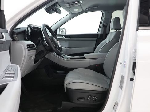 Used 2025 Hyundai Palisade SEL AWD/4WD image 16