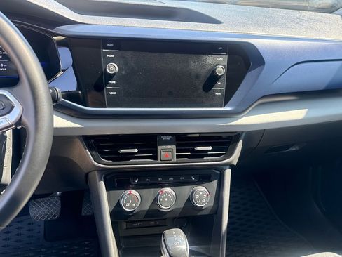 Used 2022 Volkswagen Taos SE image 18