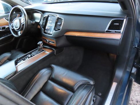 Used 2018 Volvo XC90 T6 Inscription w/ Convenience Package AWD/4WD image 17