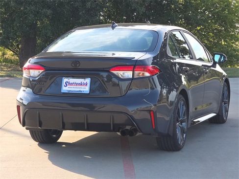 Used 2025 Toyota Corolla SE image 8