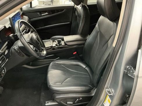 Used 2023 Lincoln Nautilus Reserve AWD/4WD image 12