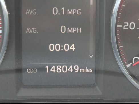 Used 2018 Toyota RAV4 SE w/ Power Extra Value Package image 31