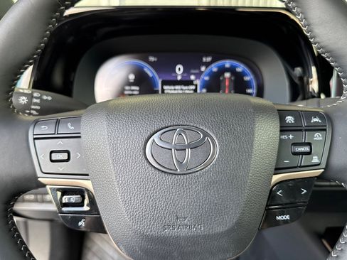 Certified 2026 Toyota Crown XLE image 22