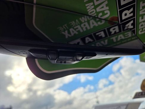 Used 2017 BMW 540i xDrive image 36