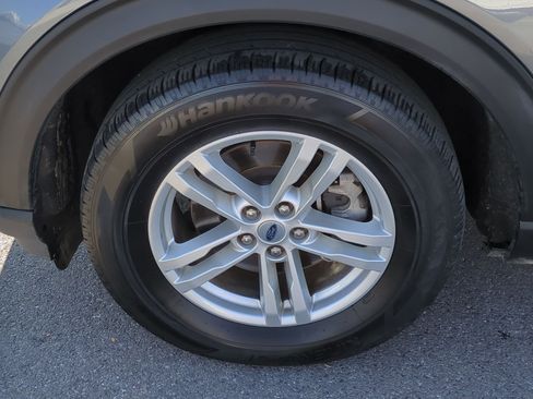 Used 2023 Ford Explorer XLT w/ Equipment Group 202A image 13