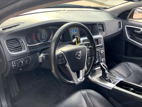 Used 2016 Volvo S60 T5 Premier image 17