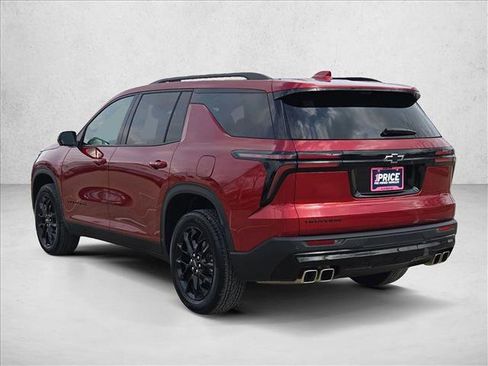 Used 2026 Chevrolet Traverse LT w/ Midnight/Sport Edition image 7