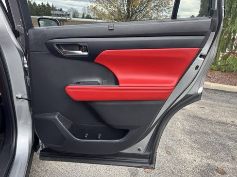 Certified 2023 Toyota Highlander XSE image 43